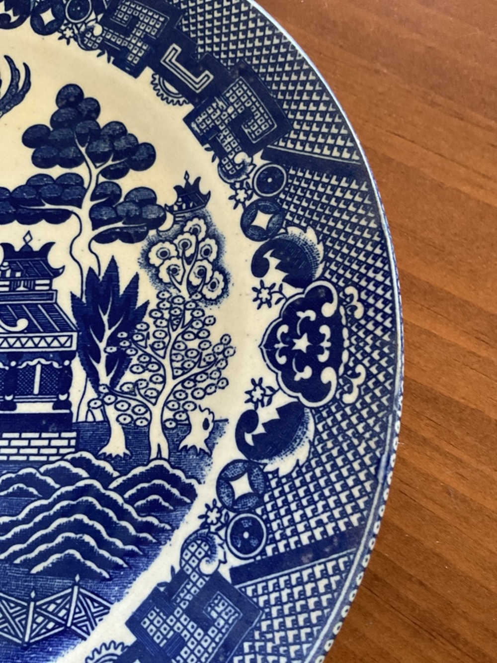 Blue Willow Ceramic Dinner Plate - JAPAN - Picture 2 of 4